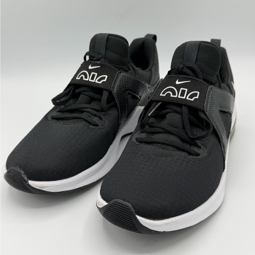 Nike Air Max Bella TR 5 Womens 7.5 Black White Training Sneakers DD9285-010
